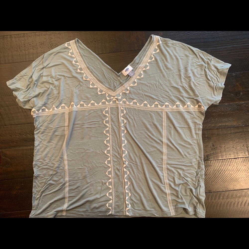 Old Navy flowy top